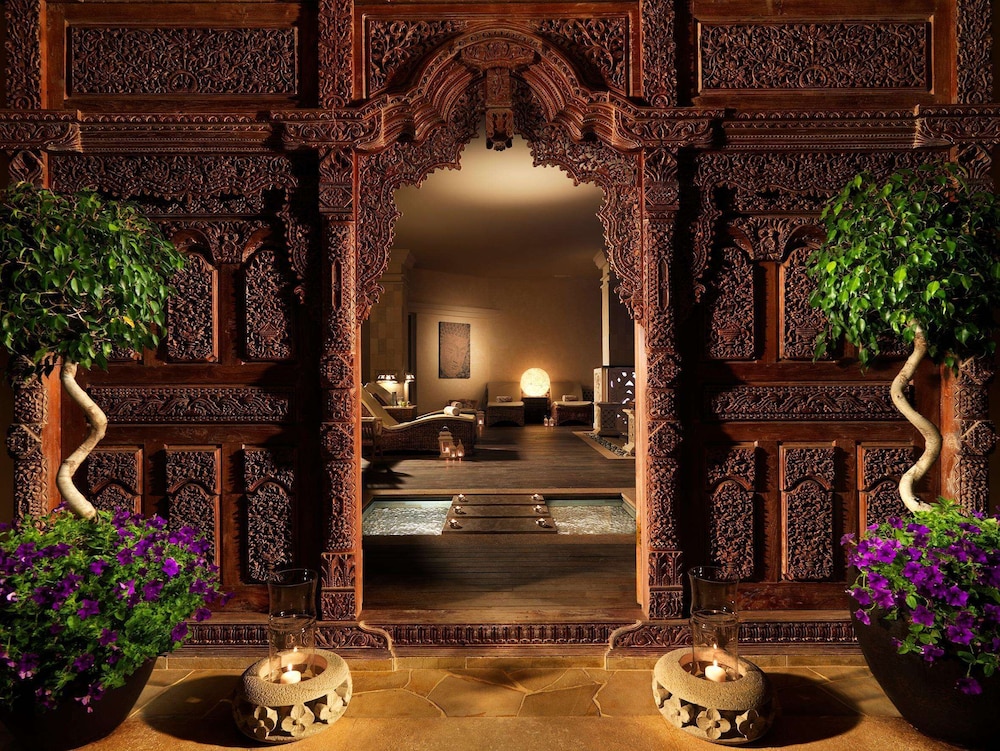 Royal Garden Villas & Spa 14/80