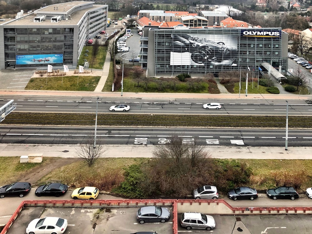 Hotel Krystal 3/31