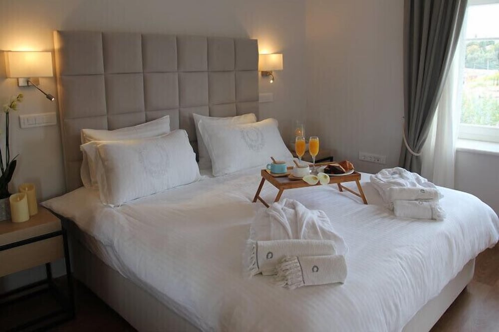 Porto Vecchio Spetses Luxury Suites 2/43