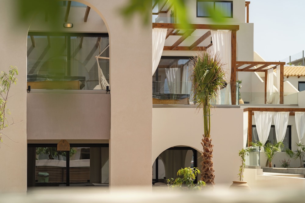 Vaya Suites by Omilos Hotels 10/49