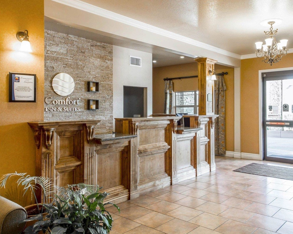 Comfort Inn & Suites Ukiah Mendocino County 8/34