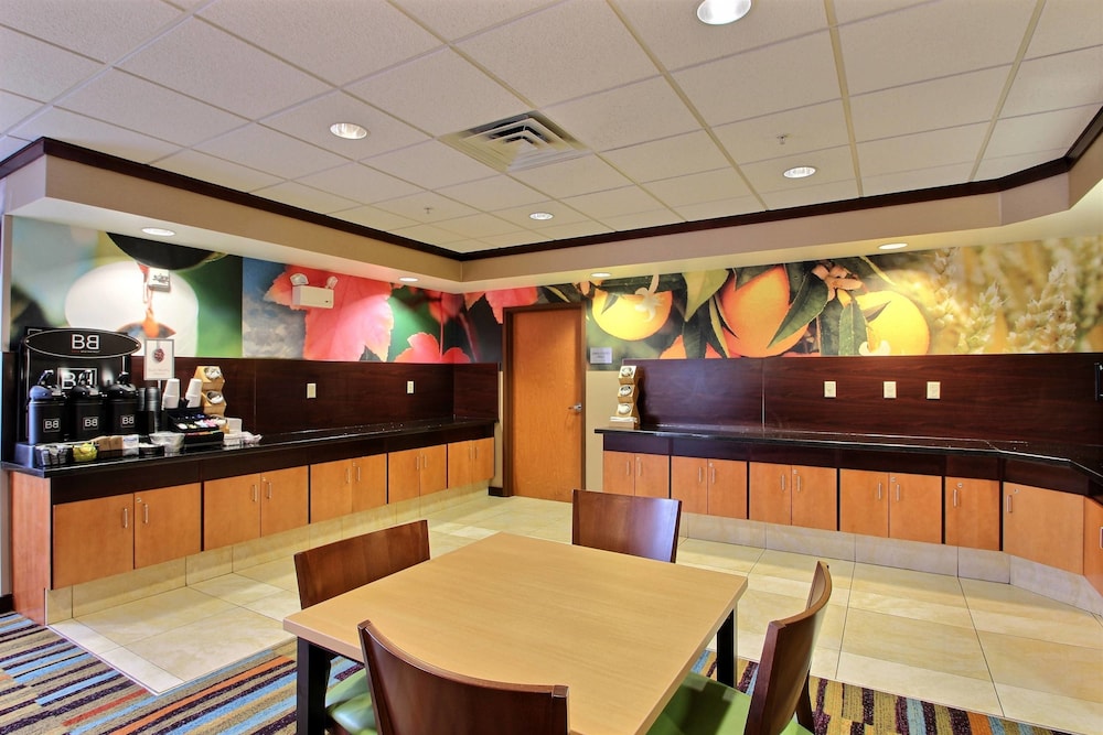 Fairfield Inn And Suites Milwaukee Airport 5/38