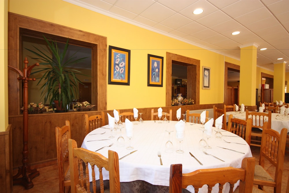 RURAL MOUNTAIN HOTEL - CAZORLA 12/25