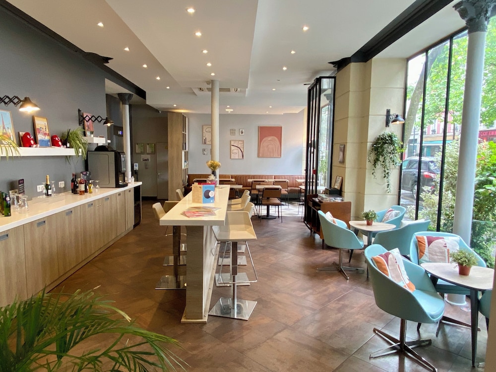 Grand Hotel Clichy 52/61