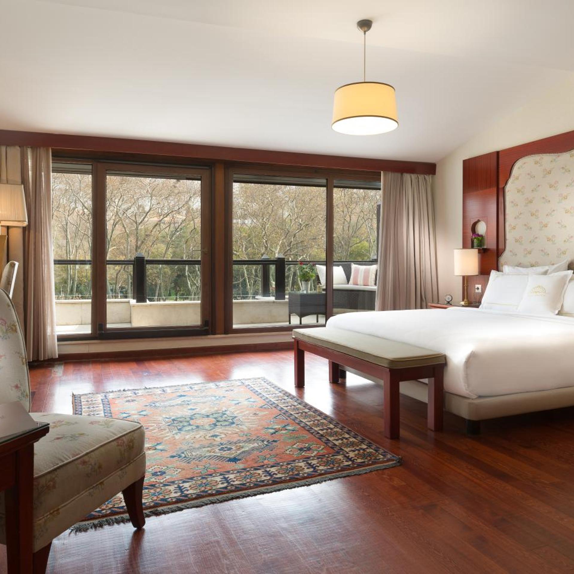 Deluxe, Double Bed