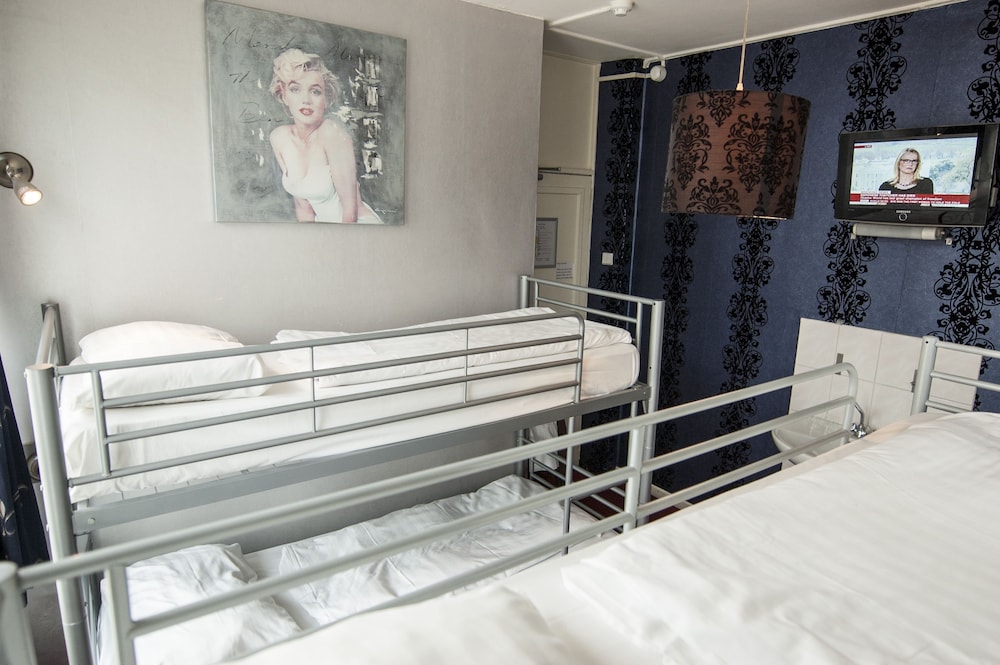 Hostel Princess 18/45