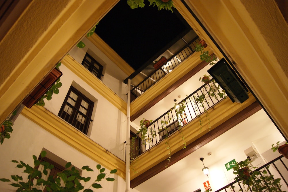 Casa Palacio de Los Leones 5/30