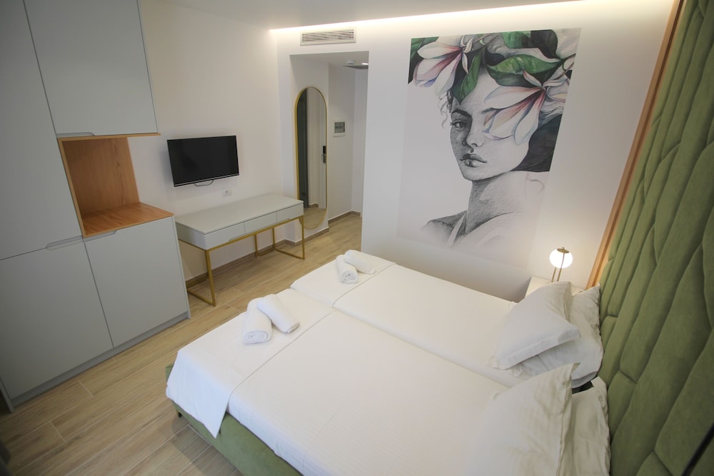 Hotel Julia 6/33