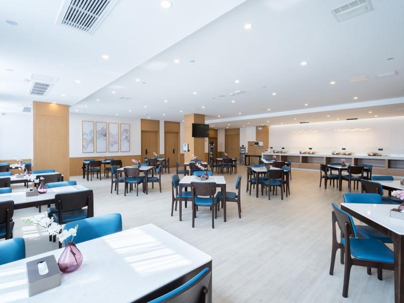GreenTree Eastern Xuzhou High Speed Railway Station Square Yindi Automobile Market Hotel 22/32