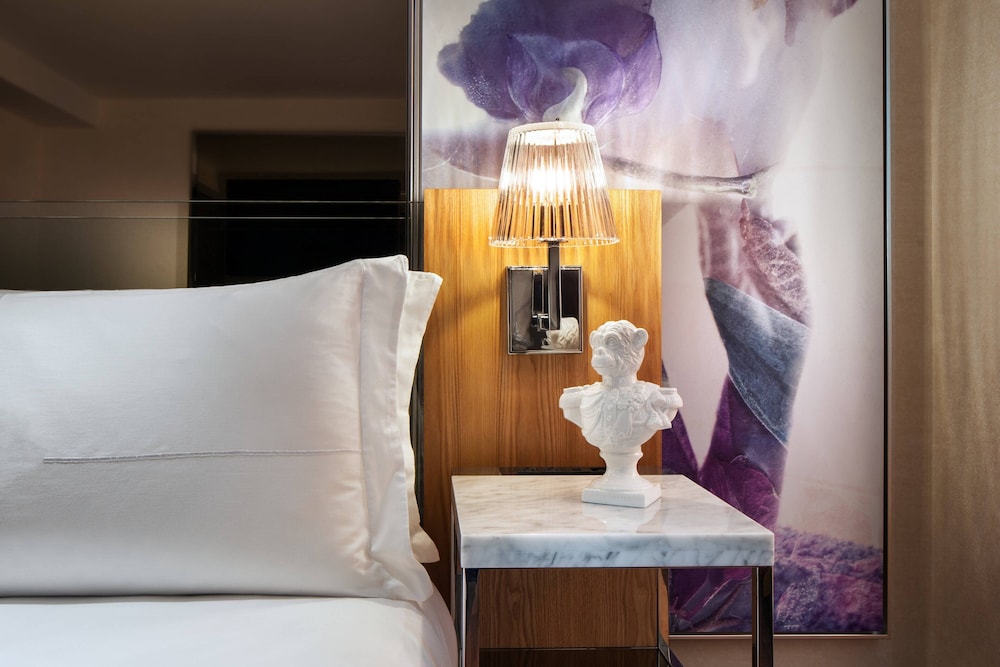 Sls Hotel A Luxury Collection Hotel Beverly Hills 8/41