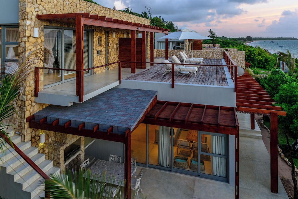 Bahia Mar Boutique Hotel 2/75
