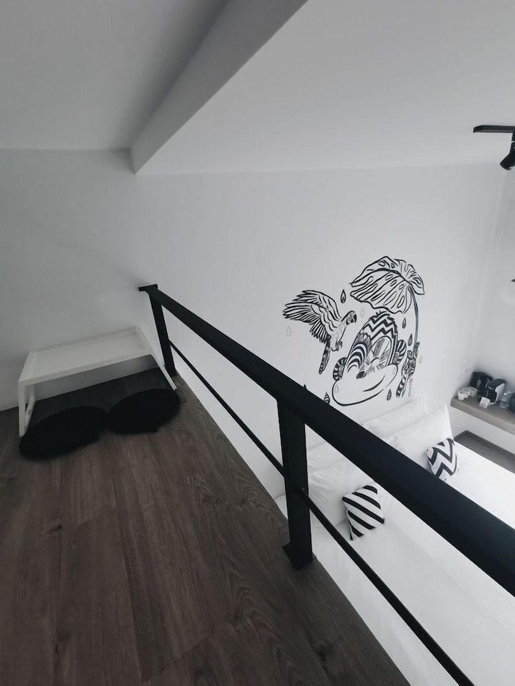 Blu Monkey Hub and Hotel Ranong 23/46
