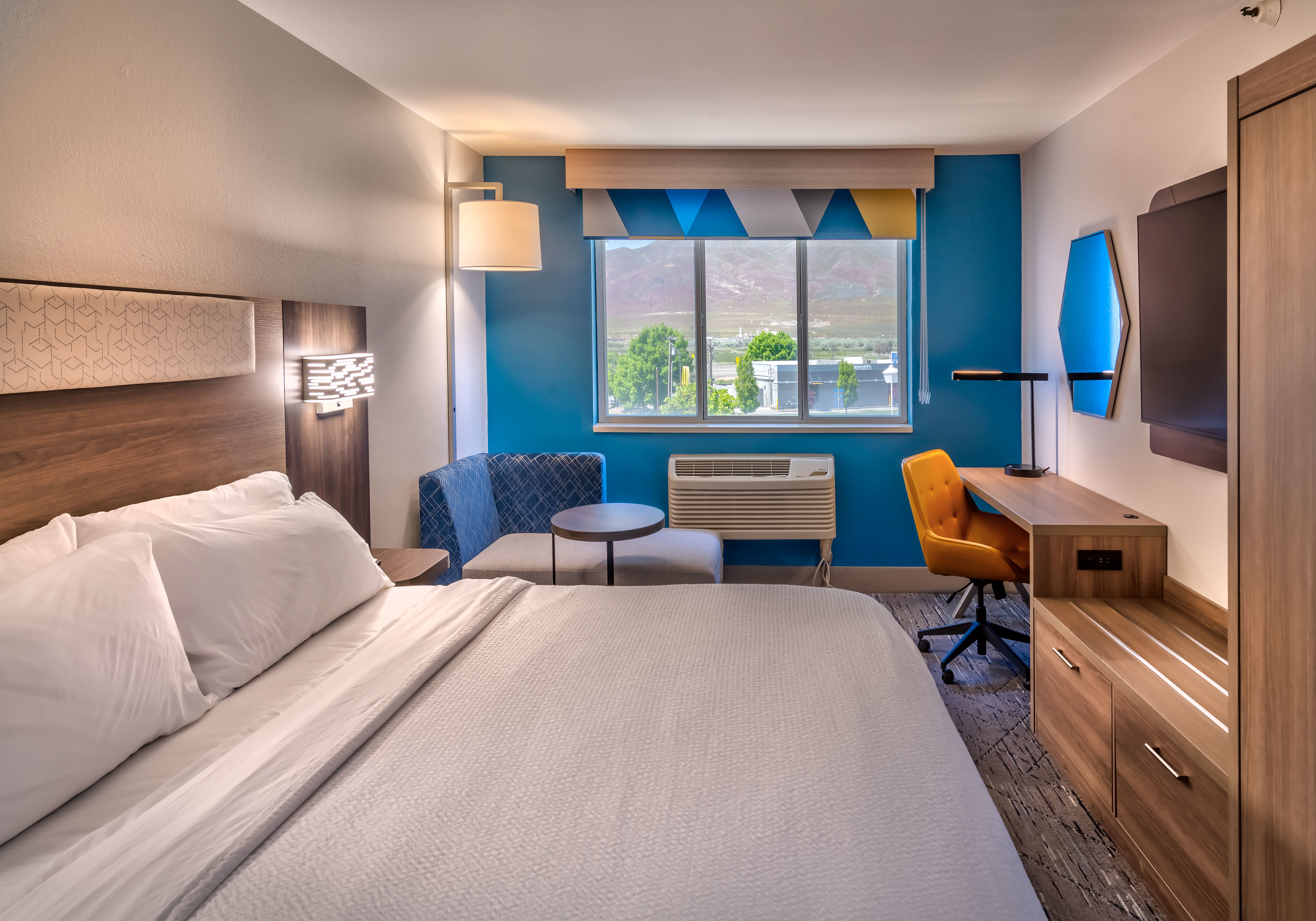 Leisure, King Bed
