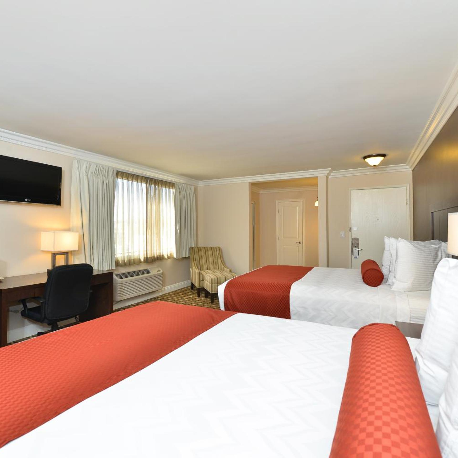 Deluxe, 2 Queen Beds