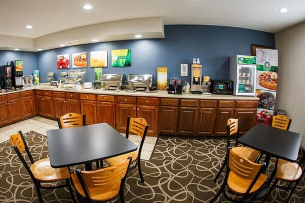 Quality Inn Burlington Near Hwy 34 23/27