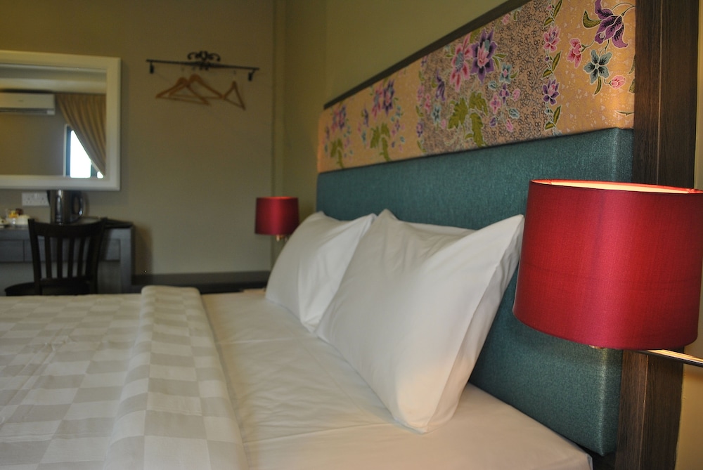 The Grand Jade Hotel 48/59