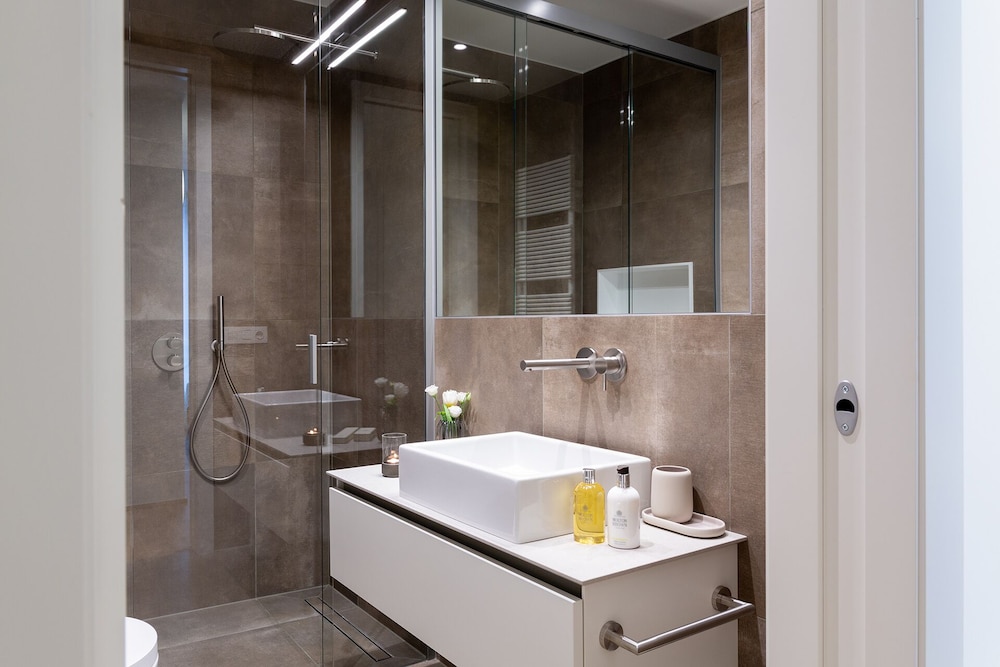 Central City Luxury Residence 42/50