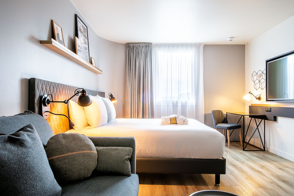 Mercure Paris Gennevilliers 29/76
