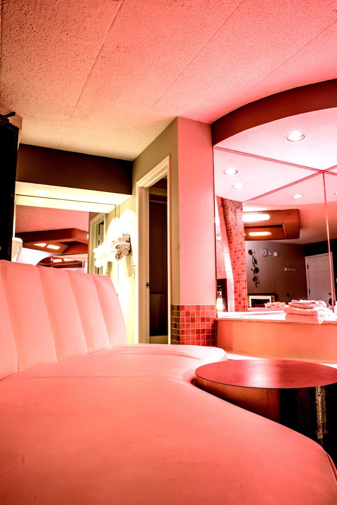 Essence Suites 19/28
