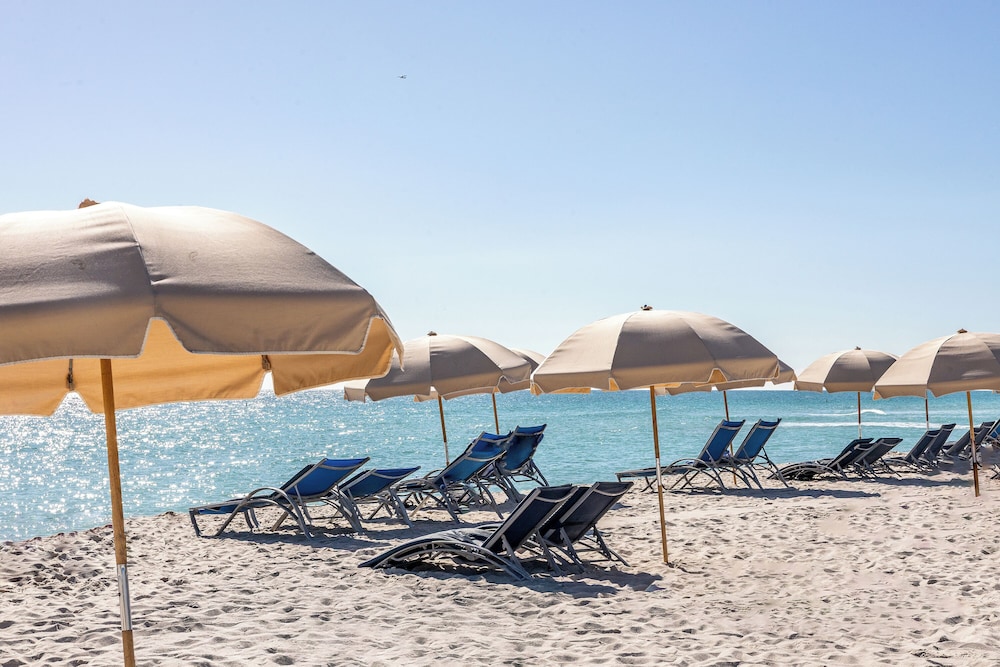 Sherry Frontenac Oceanfront Hotel 43/49