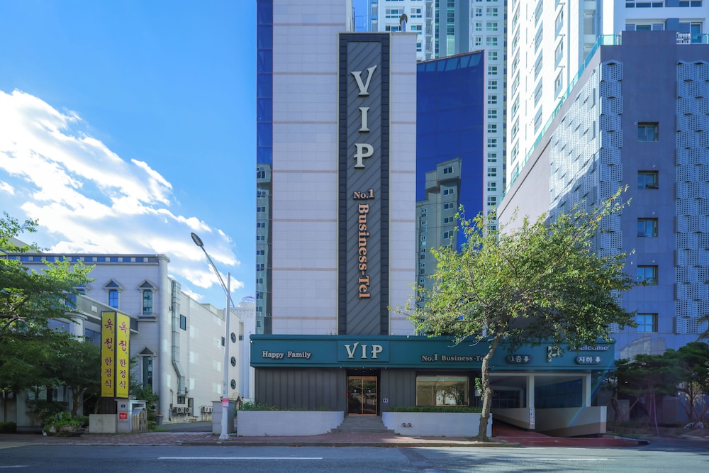 Vip Hotel Mok-Po 10/59