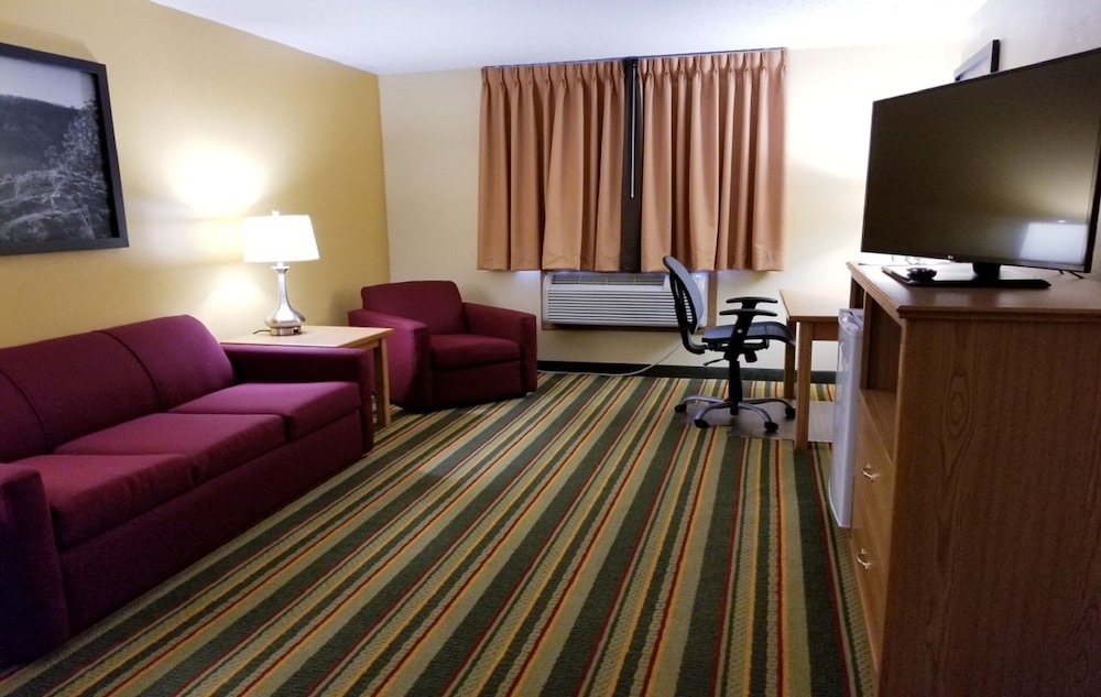 Super 8 by Wyndham Ottawa Starved Rock 32/47