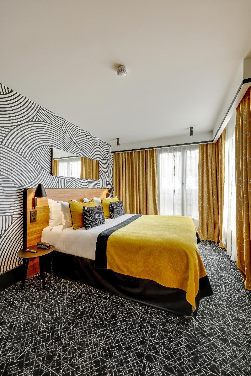 Deluxe, Twin Beds