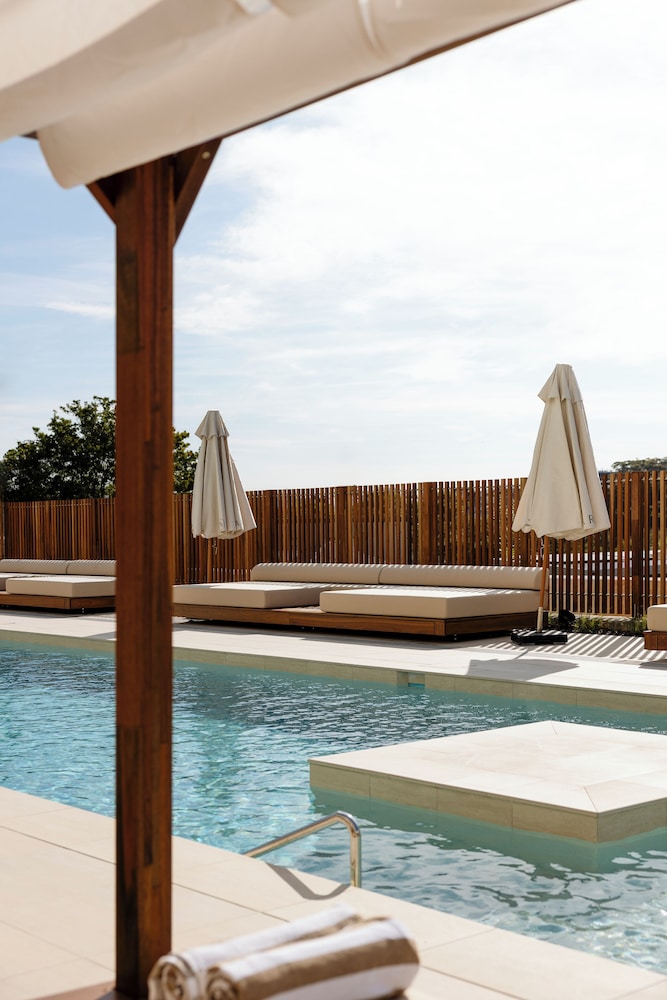 MARINA RESORT 24/50