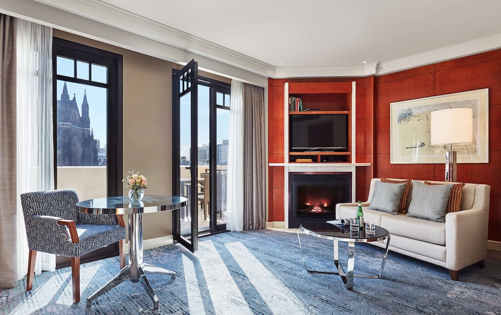Park Hyatt Melbourne 52/74