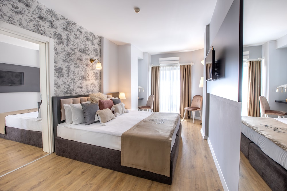 Niss Lara Hotel 6/66