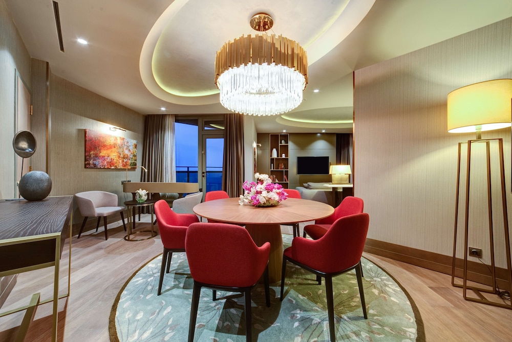 Mersin Hiltonsa Hotel 68/82