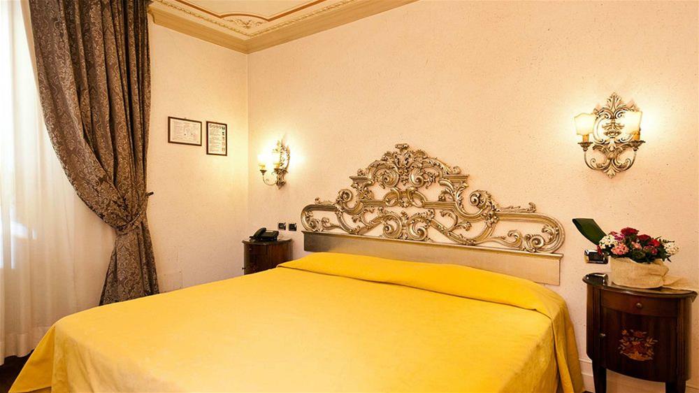 Hotel Aventino 9/84
