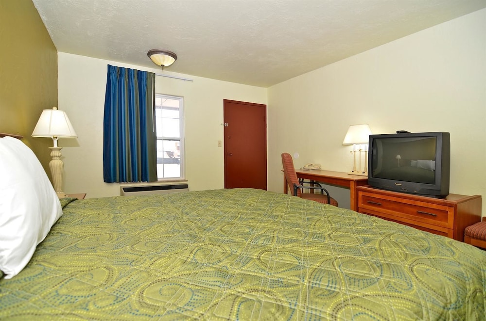 Americas Best Value Inn Pauls Valley 7/10