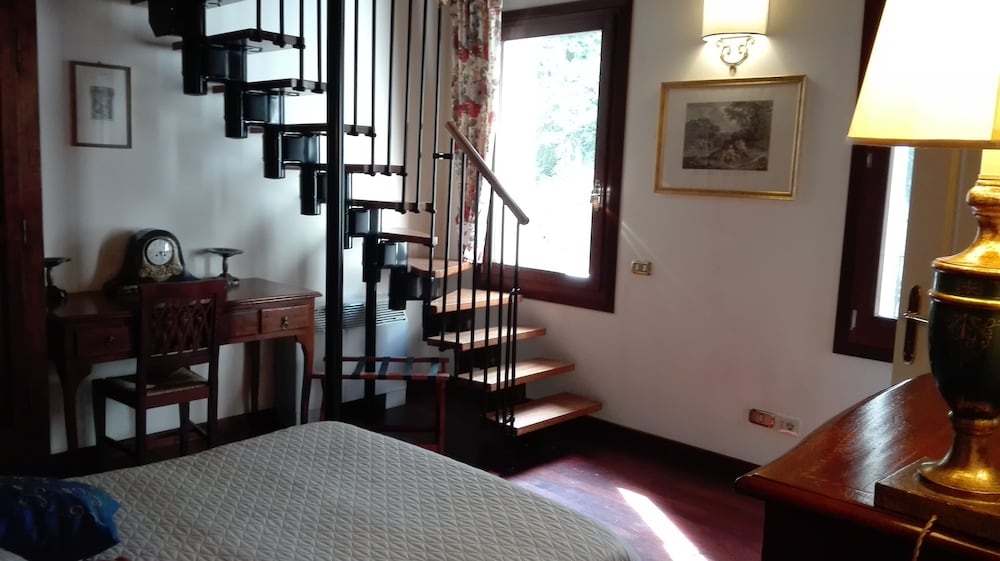 Hotel Villa Luppis 60/77