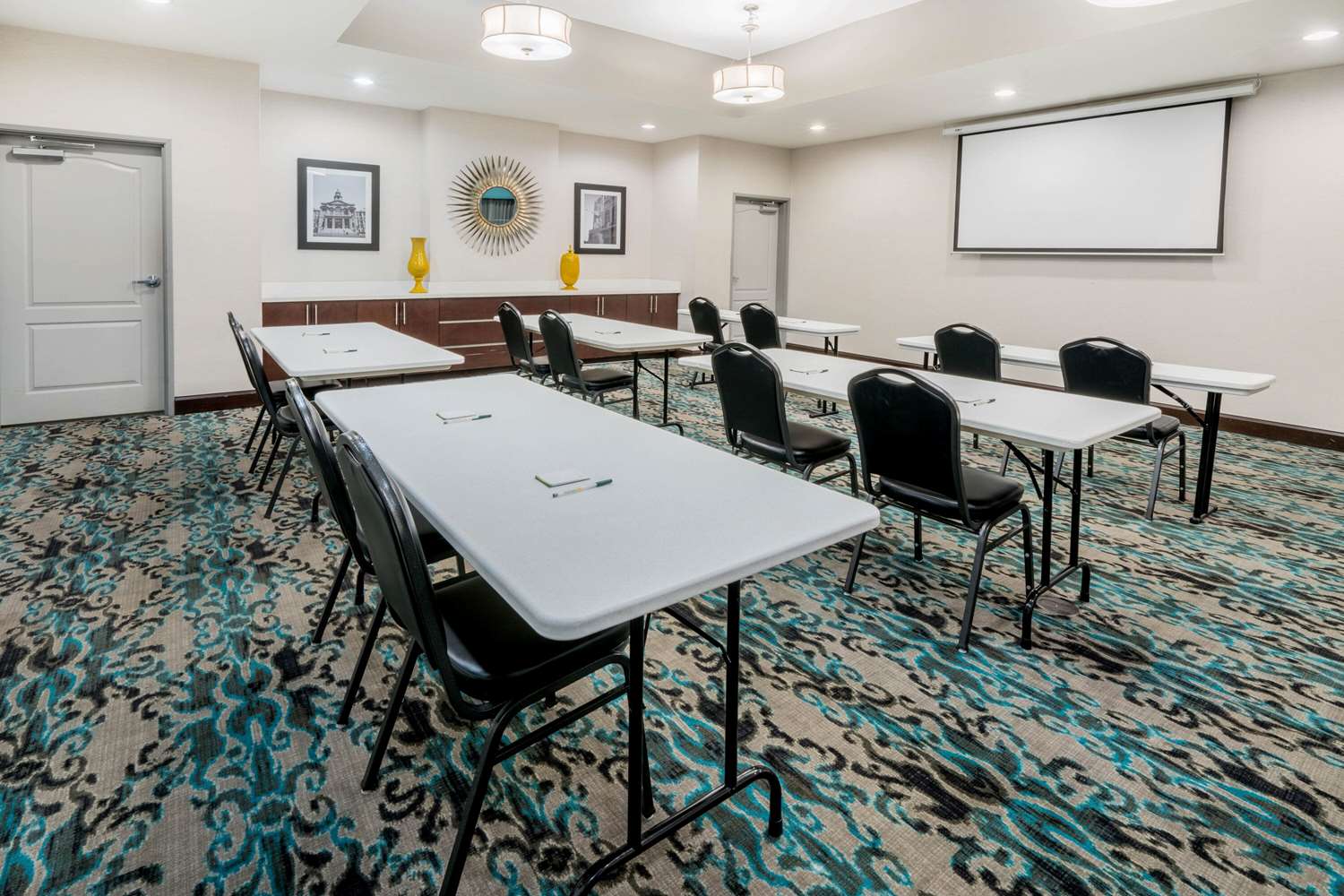 La Quinta Inn & Suites by Wyndham Fort Worth Arlington West 35/41