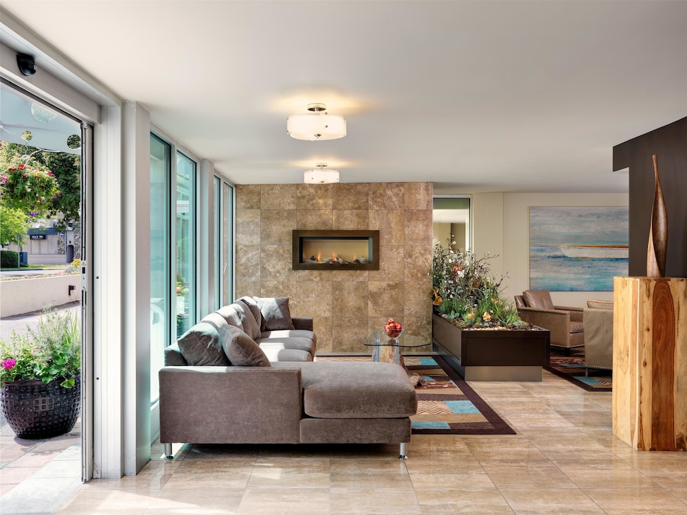 Best Western PLUS Inner Harbour Hotel 32/47