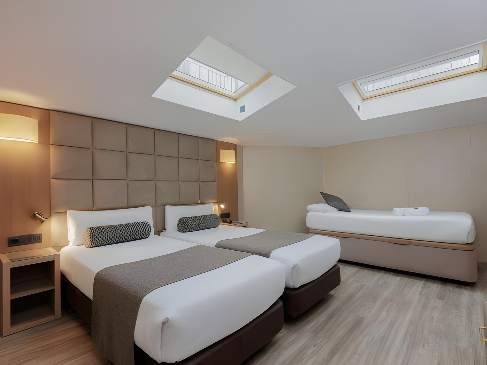 Room, Triple, 3 Beds, Attic