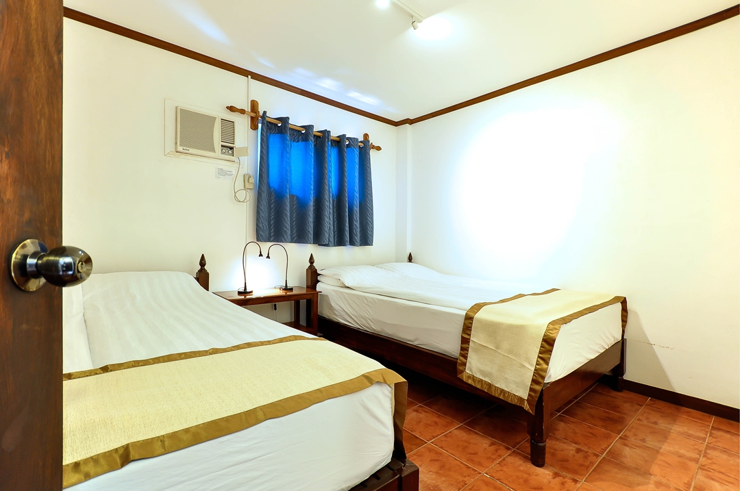 2 Bedrooms, Villa