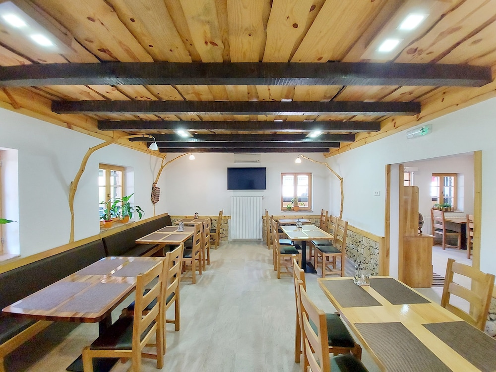 Plitvice Ethno House 12/24