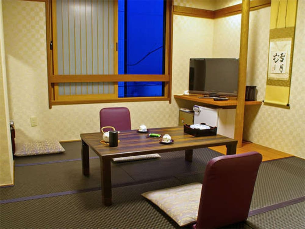Satomo Ryokan 42/48