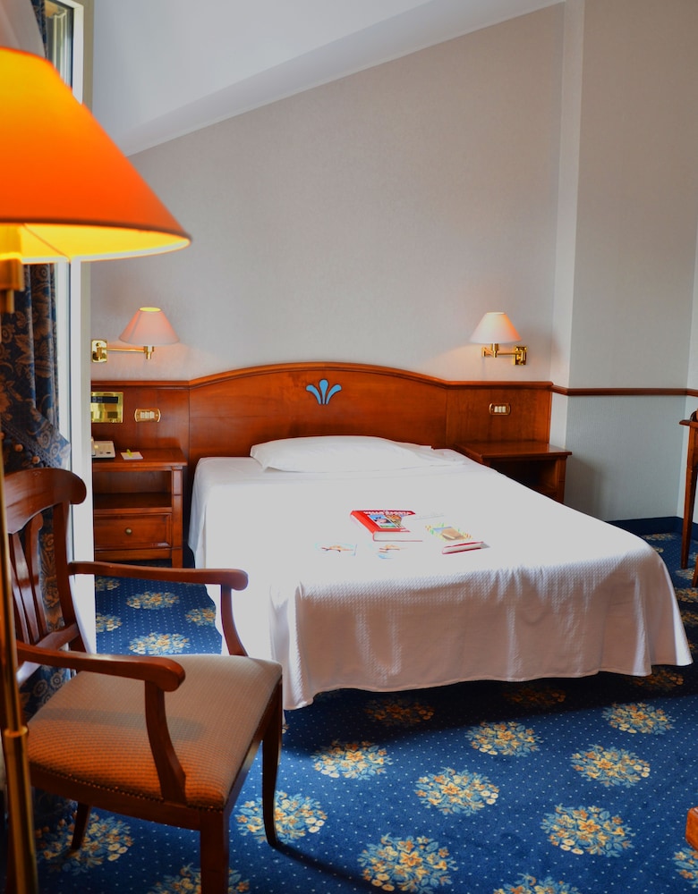 Hotel della Ville 46/55
