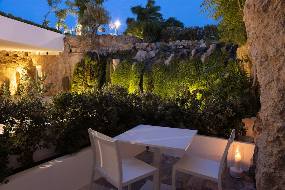 Grotta Palazzese Beach Hotel 50/61