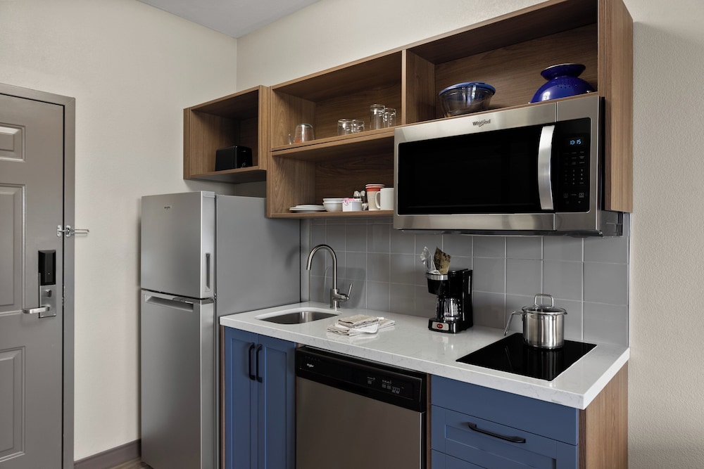 جناح بسرير كوين بغرفة نوم واحدة لذوي الإعاقة، Candlewood Suites Yuma 7/8