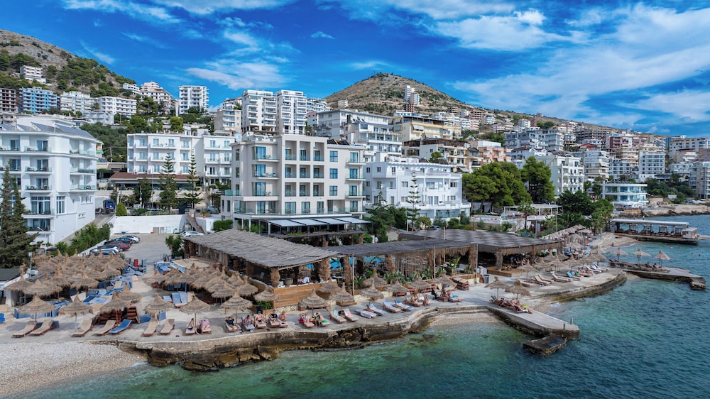 GRAND HOTEL SARANDA 41/50
