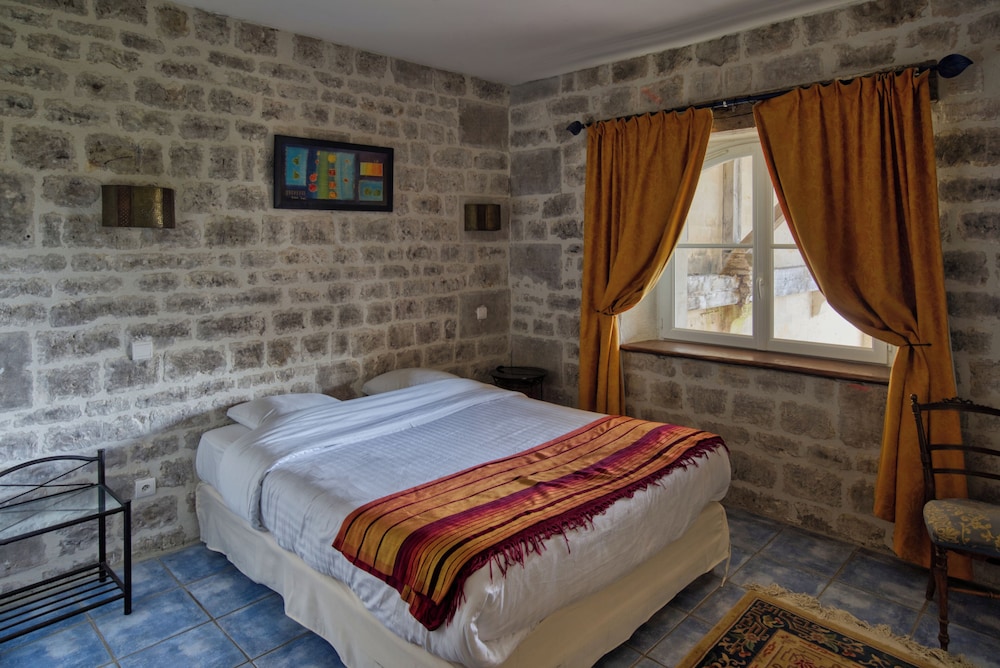 LOGIS DOMAINE DES CHAIS 10/56