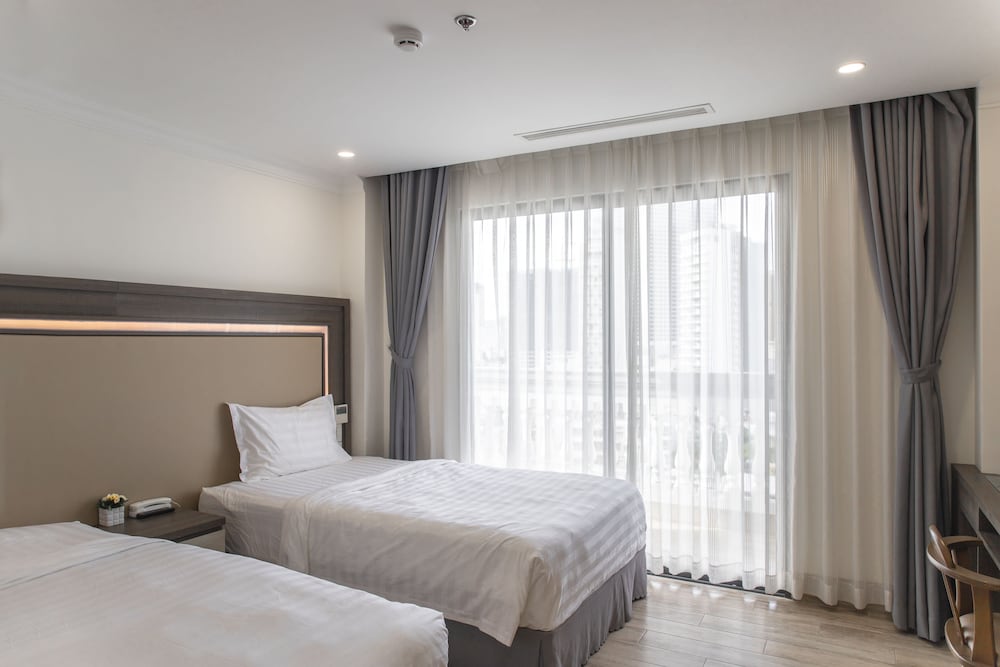 Seven Seas Hotel And Apartment 20/61