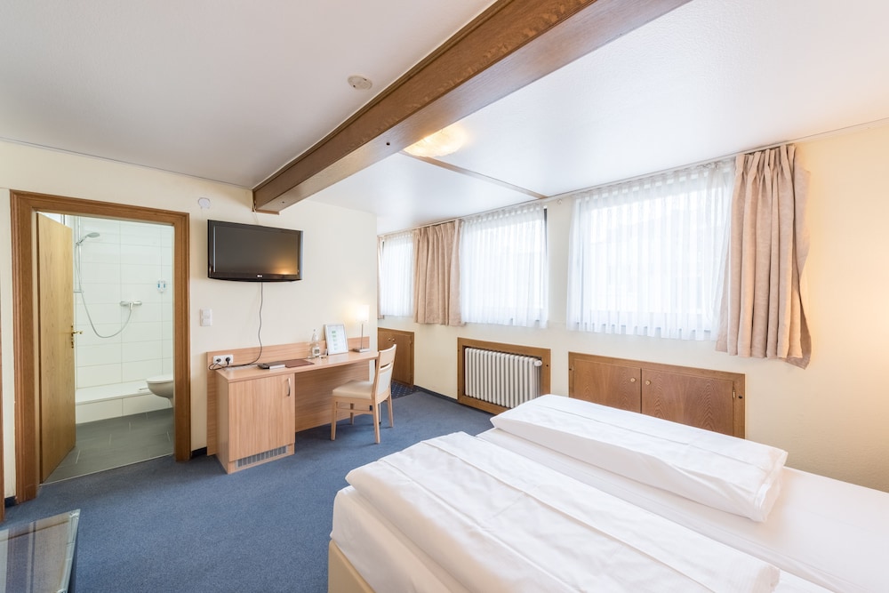 Windsor Hotel 16/49