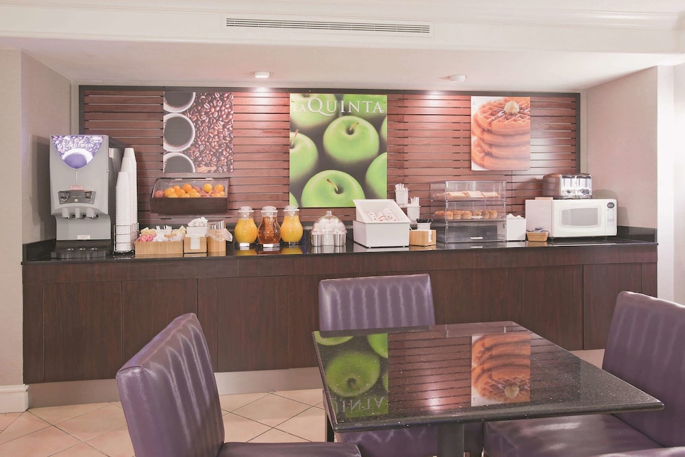 La Quinta Inn by Wyndham Salt Lake City Midvale 31/33