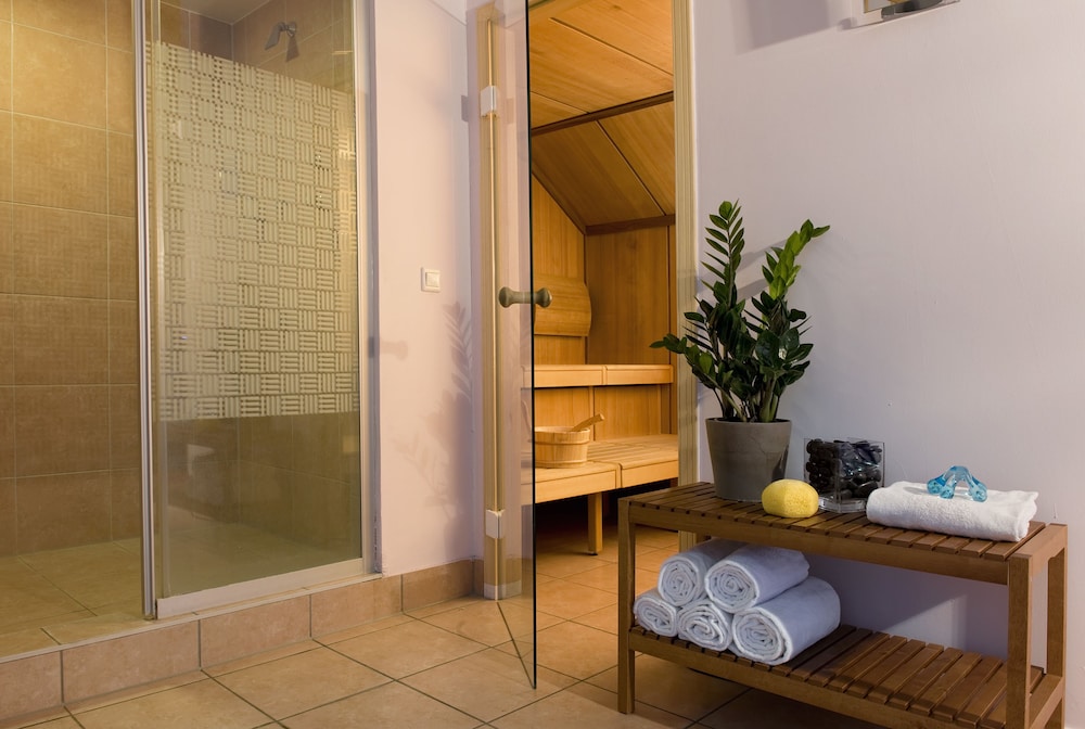 Sorat Insel-Hotel Regensburg 18/50