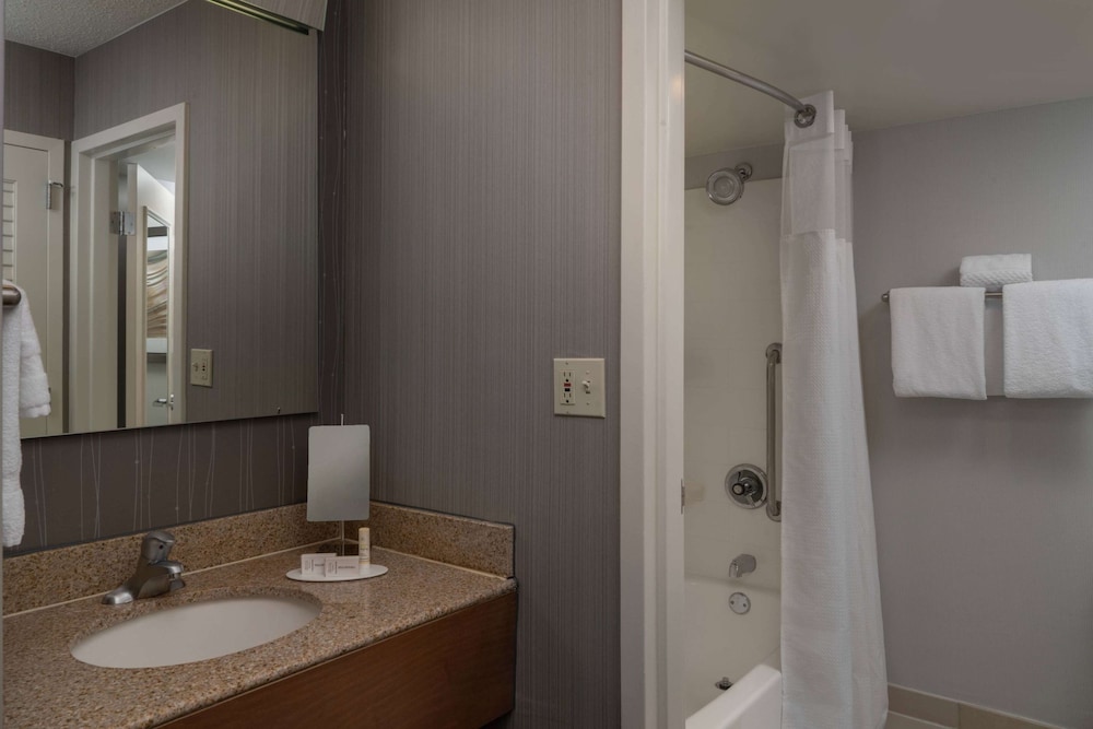 Sonesta Select Chattanooga Hamilton Place 9/34